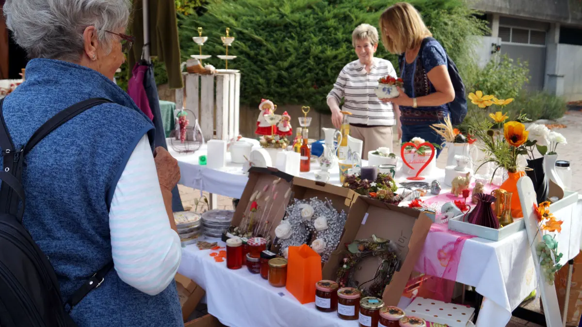 Von herbstlicher Deko bis Marmelade gibt es beim Herbstmarkt in Bad Bellingen ein breites Angebot.