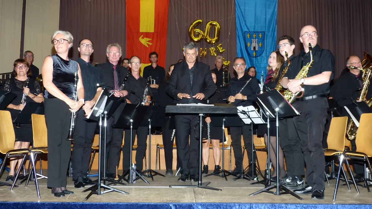 Das Orchestre d'Harmonie du Grand Sénonais beim Jubiläumskonzert in Hauingen
