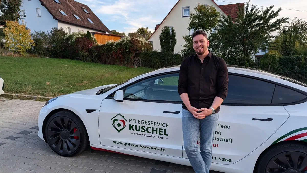Timo Kuschel möchte mit seinem Pflegeservice für andere Menschen da sein.