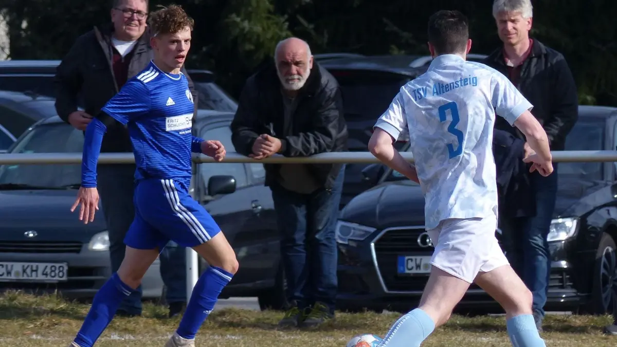 Golo Schubert (links) im Trikot der SG Ettmannsweiler/Aichelberg