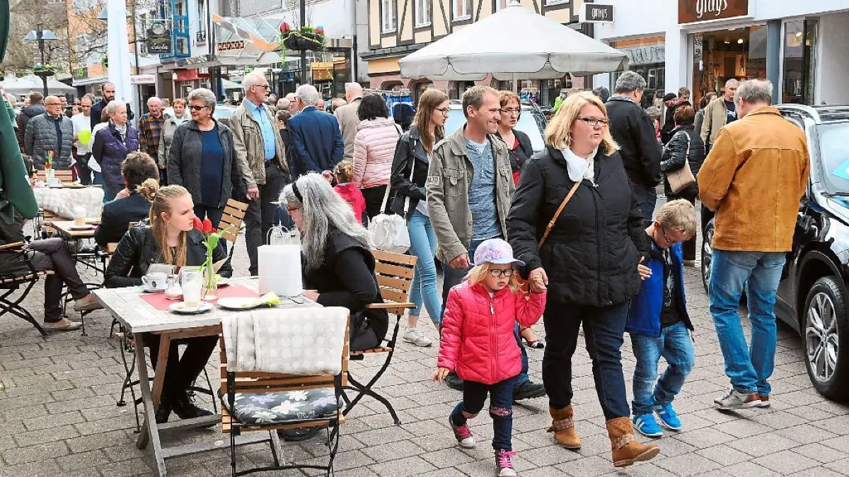 Bummeln und genießen beim verkaufsoffenen Sonntag in Schramberg.