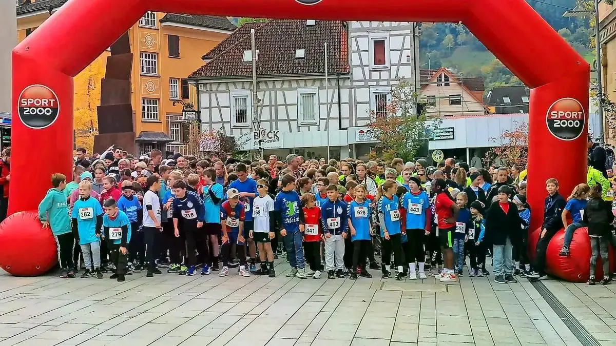 Schon im vergangen Jahr waren viele Läufer vor Ort.