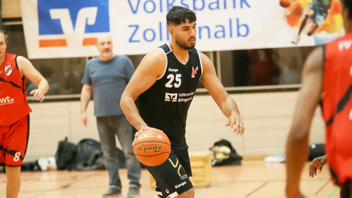 Tunacan Cetintas von den Balingen Falcons.