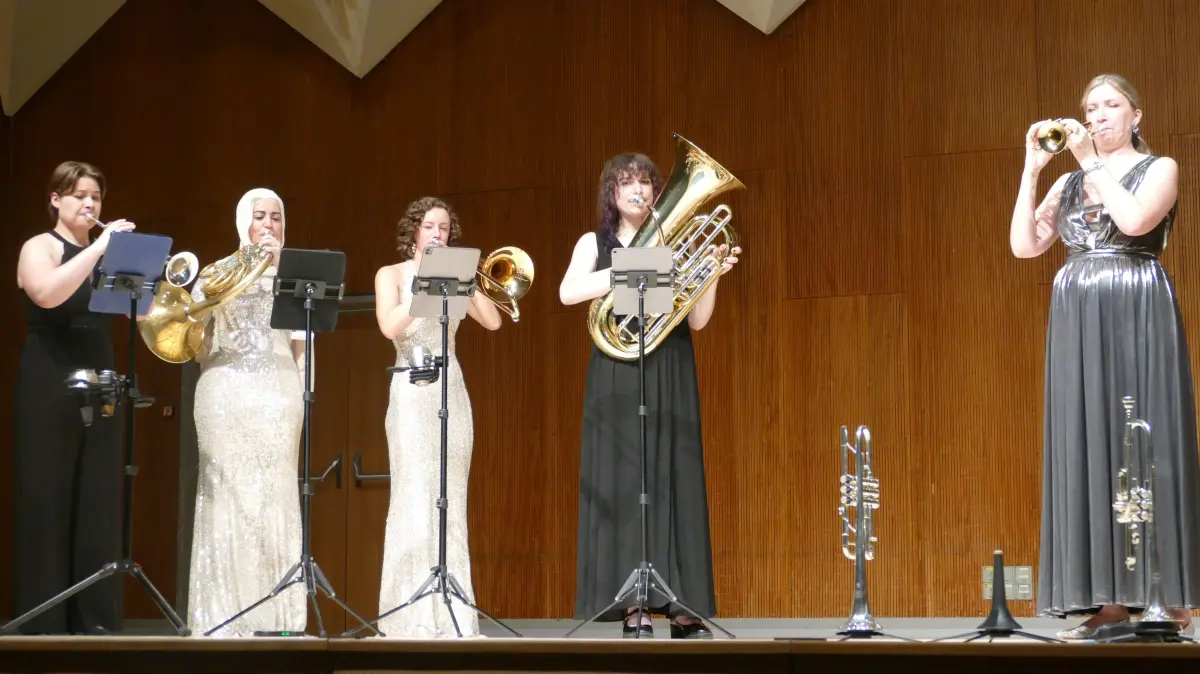 Das Ensemble Seraph Brass begeistert zum Auftakt der neuen EnTroTainment Konzertreihe während 90 Minuten im Konzerthaus das Publikum.