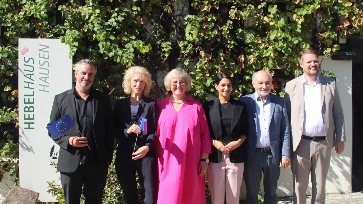 Andreas Mauz, Daniela Meier, Heike Springhart, Sandhya Hasswani, Markus Möhring und Philipp Lotter haben am Sonntag über Hebels europäisches Erbe diskutiert. Foto: Christoph Schennen