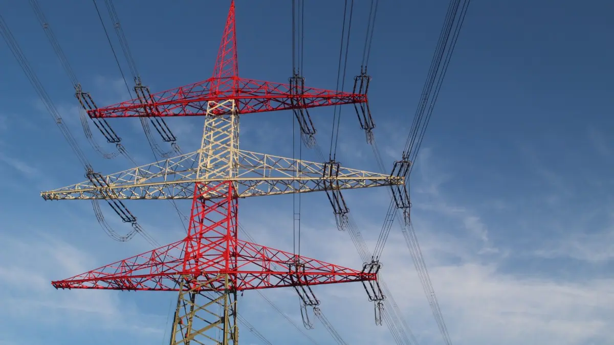 Die Leitungsanlage 7550, die von Rippolingen nach Istein führt, wird neu gebaut. Sie führt auf einer Länge von drei Kilometern auch durch Steinen.