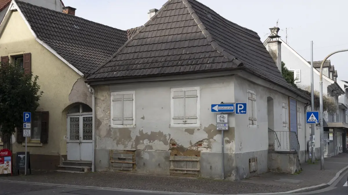 Der Gemeinderat gab grünes Licht für die Sanierung des Zivi-Hauses. Möglicherweise wird das Nachbargebäude in das Projekt einbezogen.