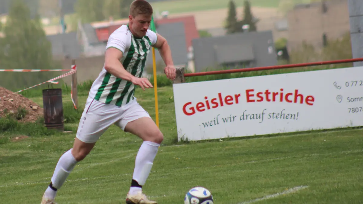 SG-Torjäger Luca Rapp sorgte für zwei Tore und eine Vorlage.