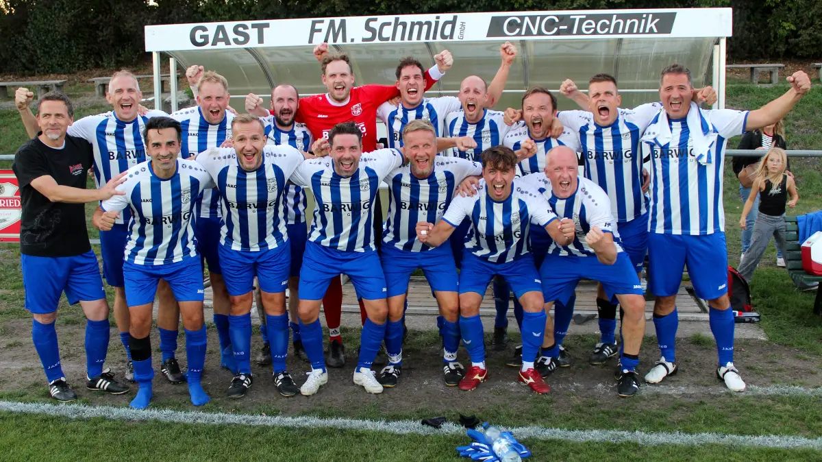 Jubel beim SV Baisingen: Die Ü32 steht im Halbfinale und träumt vom großen Finale.