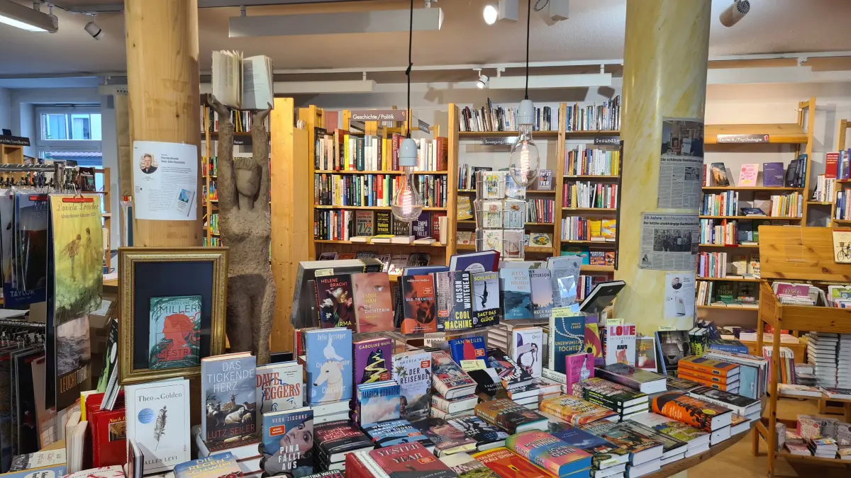 Seit nunmehr drei Jahrzehnten die Bücherspezialisten: die Buchhandlung Jürgen Rieger in Balingen.