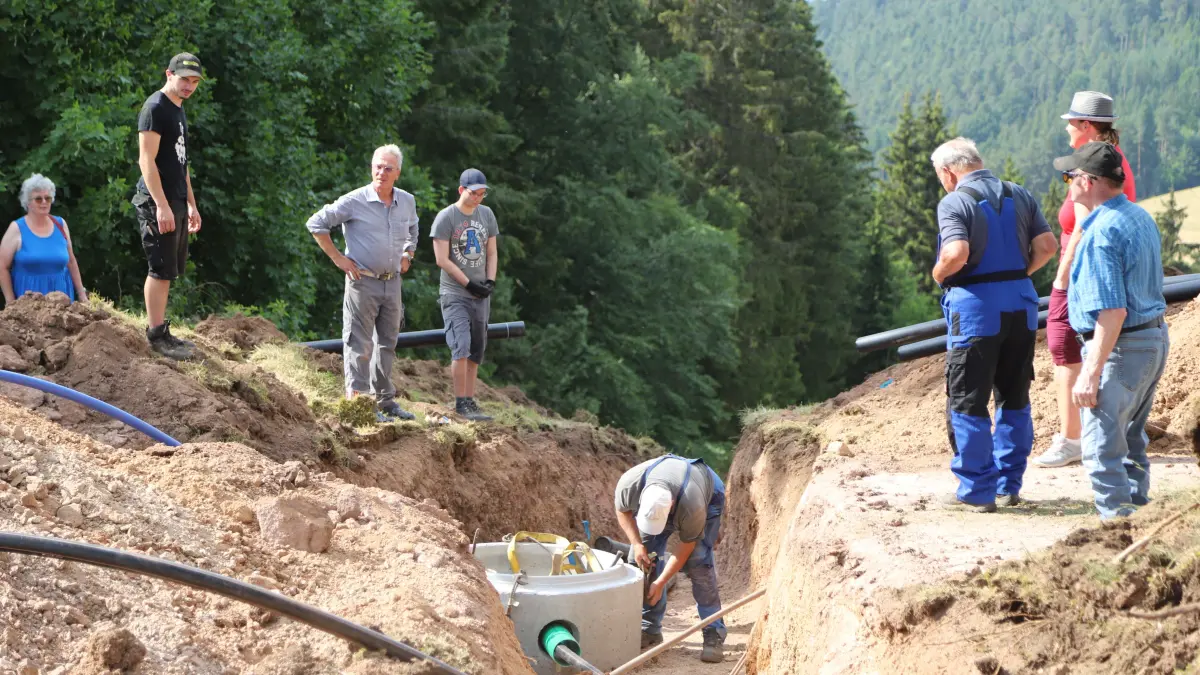 Nach wie vor liegt der Fokus des Ortschaftsrats Gremmelsbach auf dem Ausbau der Trinkwasser- und Breitbandversorgung. Hier ist die Grabgemeinschaft Althornberg um Thomas Dold im Einsatz, die derzeit im Leutschenbach zugange ist
