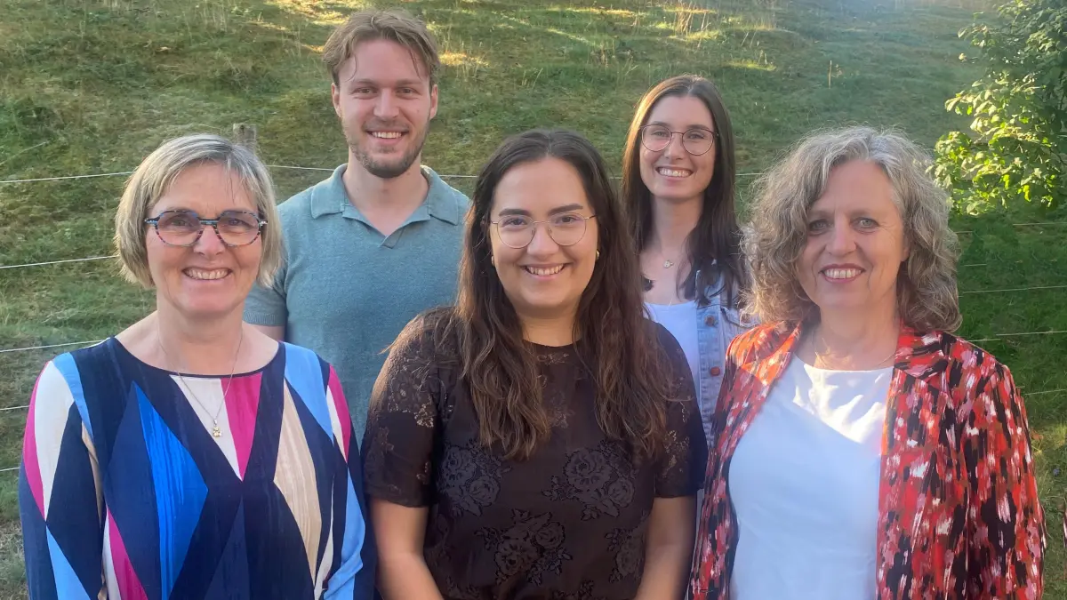 Freuen sich auf das neue Schuljahr (von links): die Lehrer Katrin Aberle, Niklas Hoffmann, Danielle Oberle und Carina Rußi sowie Schulleiterin Karin van Kemenade.