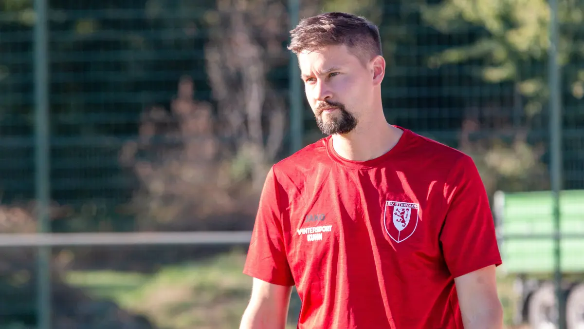 Mit seinem neuen Trainer Dominik Adami begfindet sich Bezirksliga-Absteiger SV Steinach im Aufwind.