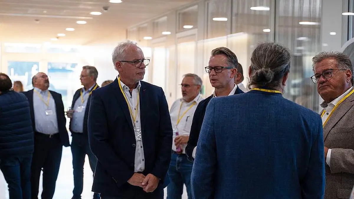 Angeregte Gespräche gab es beim Besuch der Hechinger Stadtmarketing-Mitglieder im Fundera-Gebäude von Ewimed im Nasswasen.