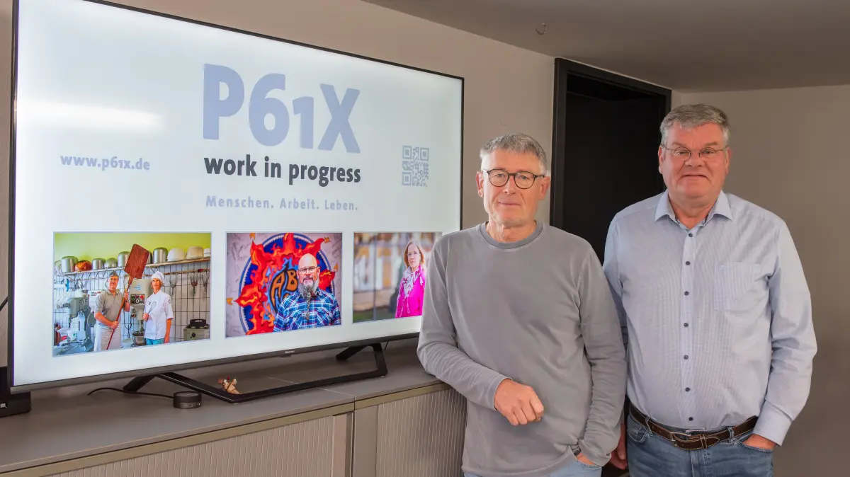 Matthias Fellhauer und Michael Hoyer freuen sich, wie ihr Projekt vorankommt.