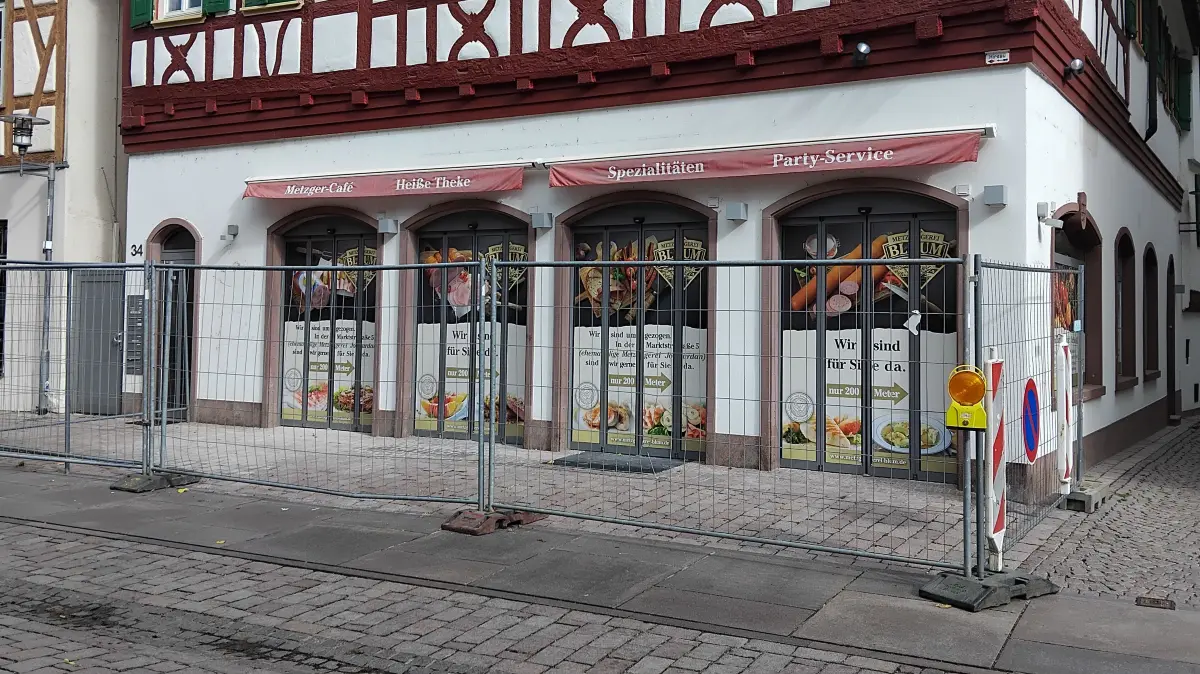 Noch befindet sich im Erdgeschoss des Gebäudes Lederstraße 34 eine Baustelle. Dort entstehen derzeit Räume für ein neues Geschäft.