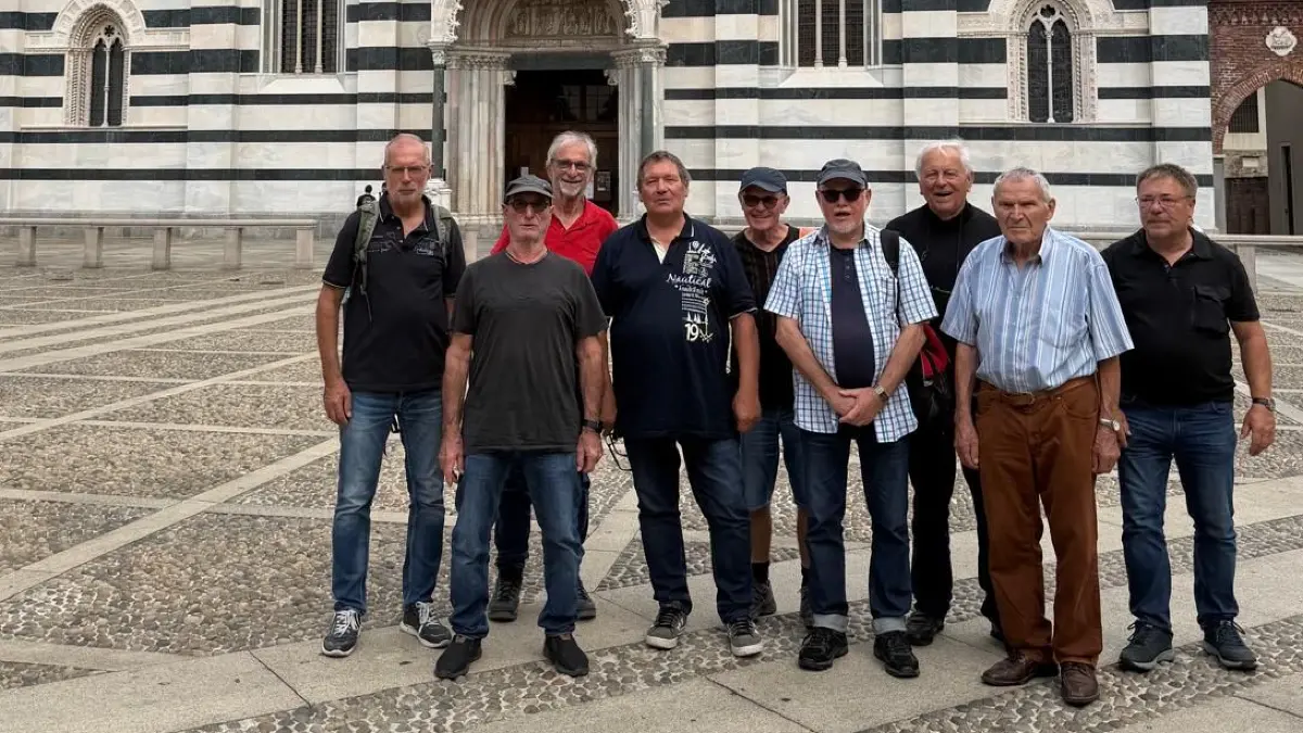 Neben dem Autodorom und dem Stadion in Monza stehen auch die Altstadt und schließlich eine besondere Wanderung auf dem Oberitalien-Programm der AH-Kombi.