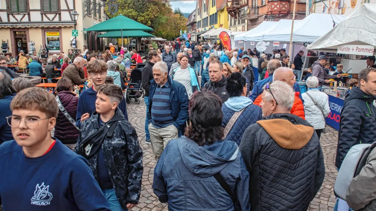 Die Straßen in der Innenstadt waren sehr gut besucht.