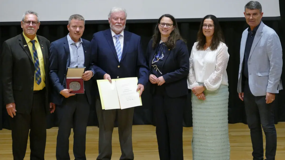 Höchste deutsche Sportehrung für Phönix Pfalzgrafenweiler: die Sportplakette des Bundespräsidenten