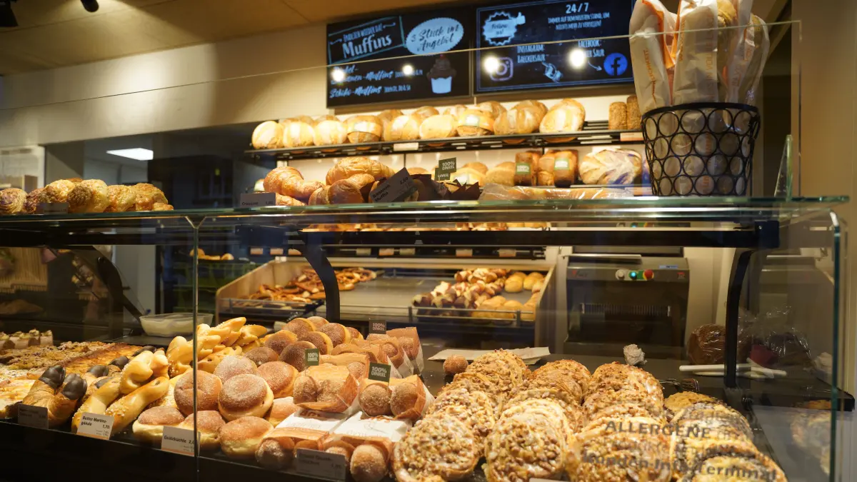 Bei Bäcker Saur wird traditionelles Bäckereihandwerk gepflegt.
