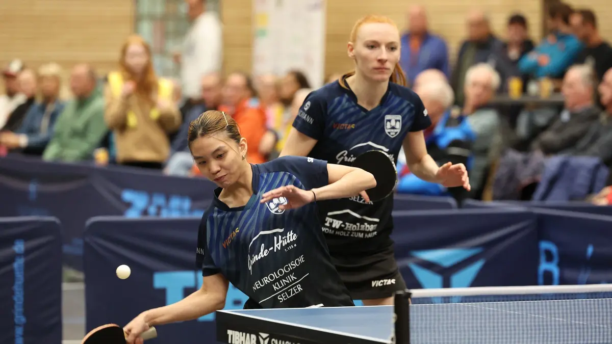 Kheith Rhynne Cruz und Antonia Bernhard im Doppel