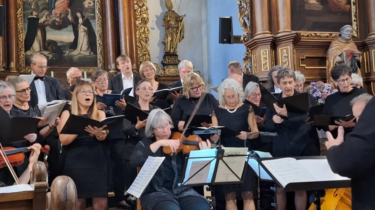 Die Bauder-Kantorei Sulz (Kreis Rottweil) singt in der Johanniskirche auf dem Kirchberg.