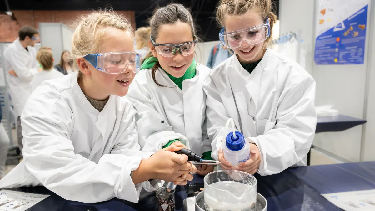 Mit kreativen Angeboten wird Kindern und Jugendlichen bei den Science Days Wissenschaft nähergebracht.
