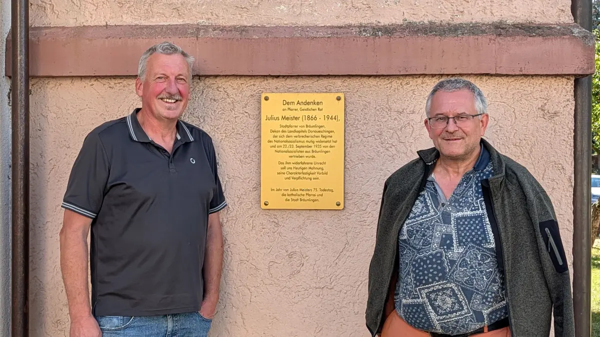 Wolfgang Kropfreiter und Christoph Nobs (rechts) setzen sich in Bräunlingen seit über 40 Jahren für die Aufarbeitung der NS-Zeit ein.