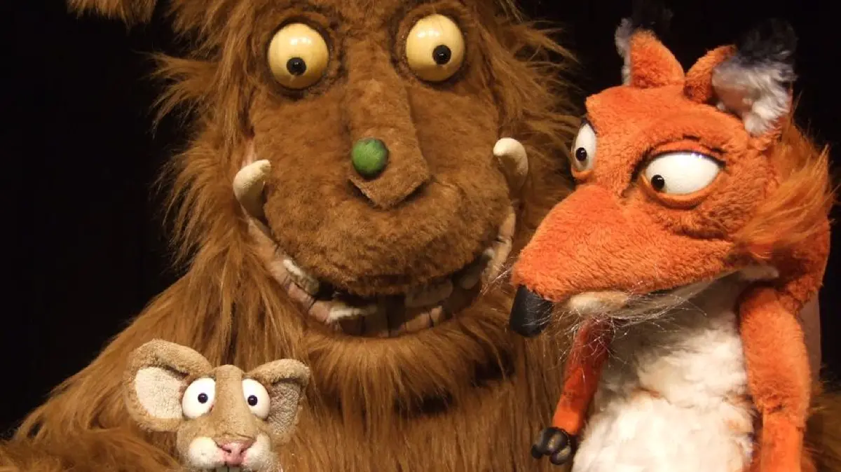 Der bedrohliche Grüffelo kommt für die Kleinen als Marionette.