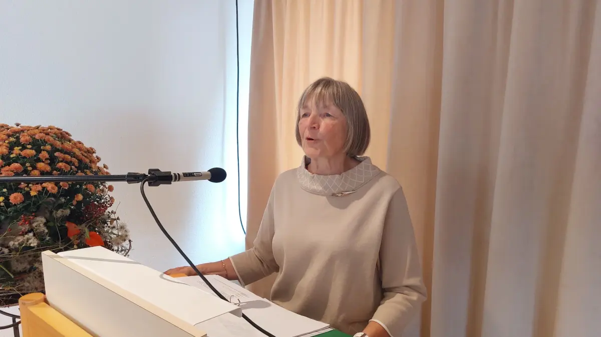 Referentin Ursula Keck spricht zum Thema "Superfood vor der Haustüre".