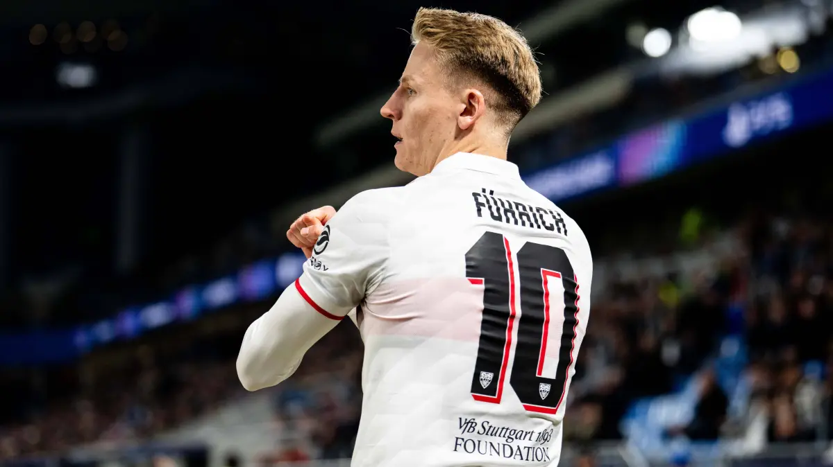 ŠK Slovan Bratislava vs. VfB Stuttgart: 14.10.2026: Champions League, 2. Spieltag, Å K Slovan Bratislava vs. VfB Stuttgart im Å tadion Tehelnà pole/Narodný futbalový Åtadion Chris Führich VfB beim Eckstoß mit Handzeichen WICHTIGER HINWEIS: Gemäß den Vorgaben des DFB und der DFL ist es untersagt, in dem Stadion und/oder vom Spiel angefertigte Fotoaufnahmen in Form von Sequenzbildern und/oder videoähnlichen Fotostrecken zu verwerten bzw. verwerten zu lassen. *** October 14, 2026, Champions League, Matchday 2, Slovan Bratislava vs. VfB Stuttgart at Tehelné Pole National Football Stadium Chris Führich of VfB signaling with a hand gesture during a corner kick. IMPORTANT NOTICE: In accordance with DFB and DFL regulations, it is prohibited to use or allow the use of photographs taken in the stadium and/or during the match in the form of sequential images and/or video-like photo series Copyright: xJordyxFourgonx
