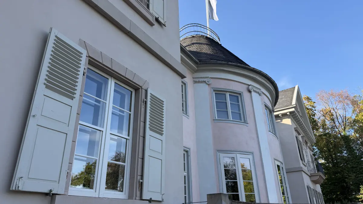 Die Ehrung verdienter Sportler aus Hechingen vor der Villa Eugenia findet nächstes Jahr wieder statt.