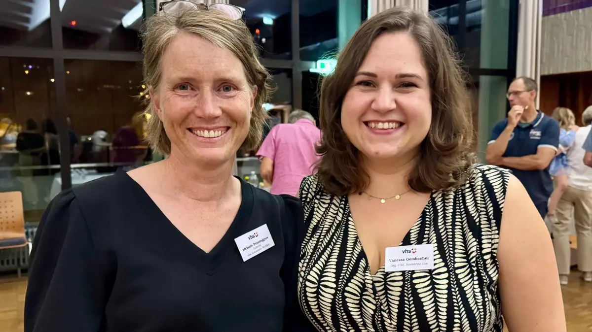 Organisiert hatten die Veranstaltung VHS-Leiterin Melanie Penninggers (links) und doe pädagogische Assistentin Vanessa Gersbacher.