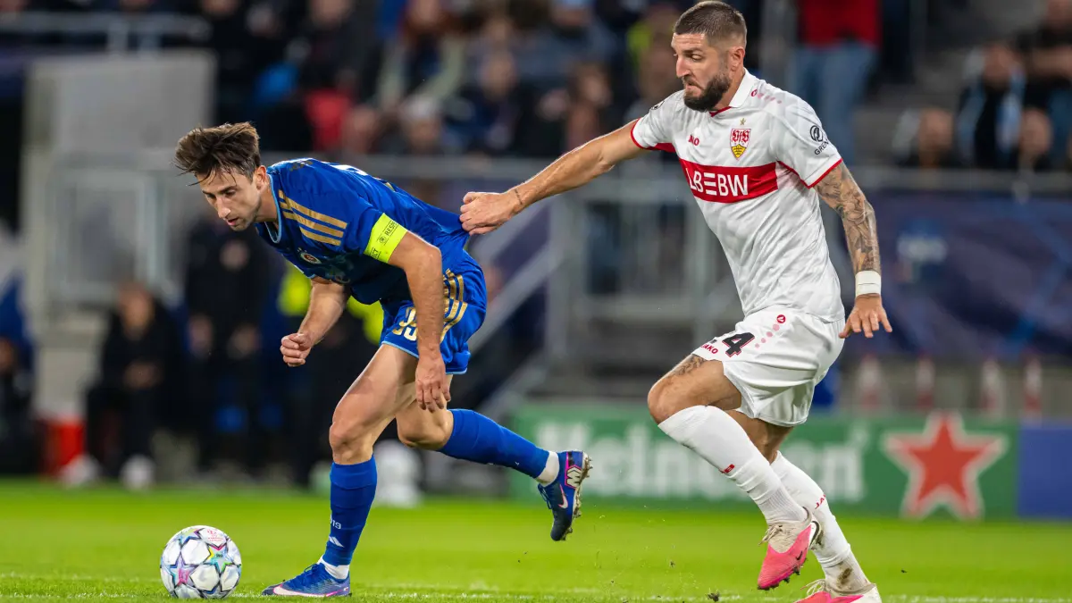 Andraz Sporar in a battle with Jeff Chabot during UEFA Champions league match , SK Slovan Bratislava - VFB Stuttgart , 1: Andraz Sporar in a battle with Jeff Chabot during UEFA Champions league match , SK Slovan Bratislava - VFB Stuttgart , 14. october 2026, Tehelne pole Stadium, Bratislava, Slovakia Copyright: xMICHALxFAJT,ZOSPORTU.SKx MAJ_1040