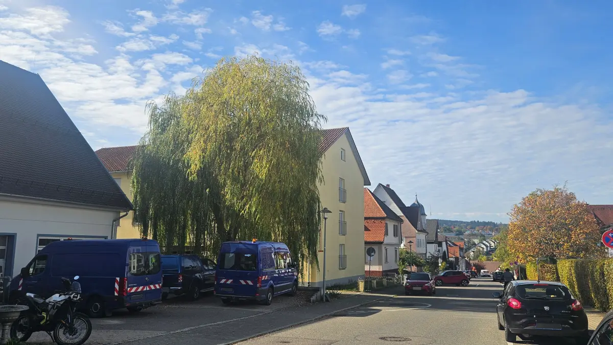 Die Augustastraße zur Umleitungsstrecke in beide Richtungen.