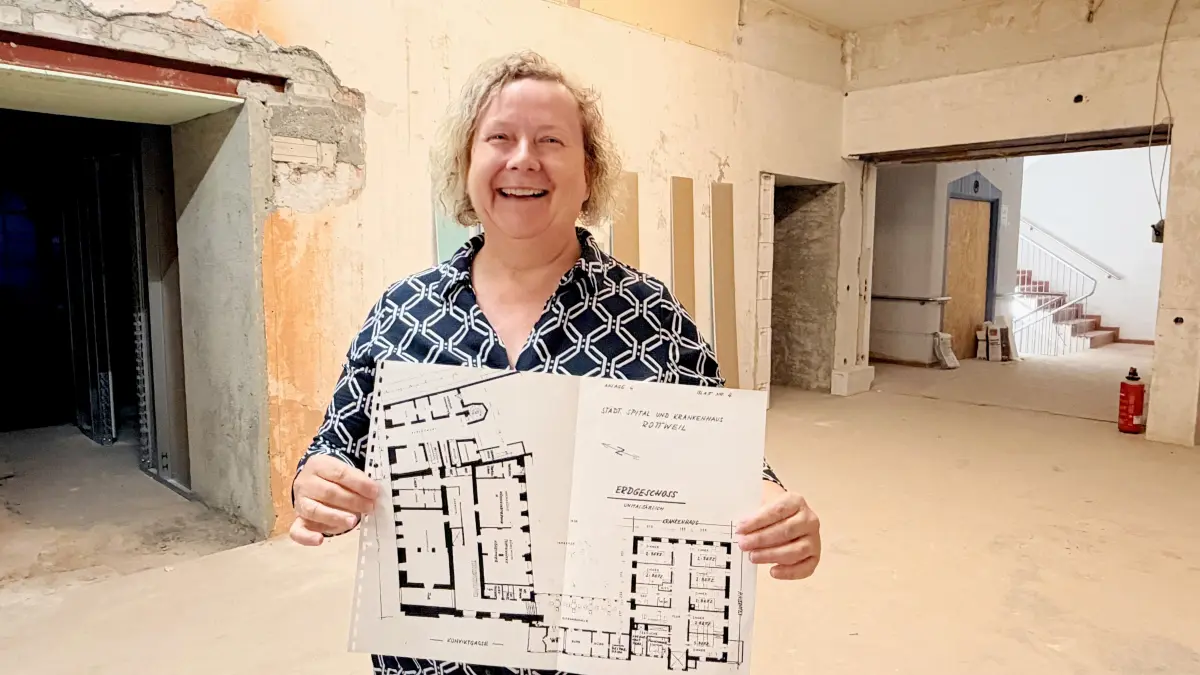 Birgit Augstein hat als „Spitalkind“ eine ganz besondere Verbindung zu dem Haus. Sie hat in ihrem Fundus nicht nur hunderte alte Bilder vom Spitalleben, sondern sogar Baupläne und manches mehr.