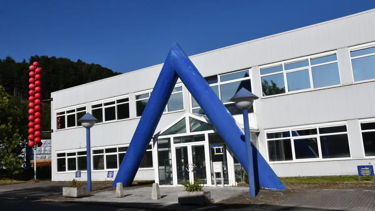 Der Gemeinderat will nicht, dass aus der ehemaligen Produktionshalle von "Moonlight Technik" eine Padelhalle wird.