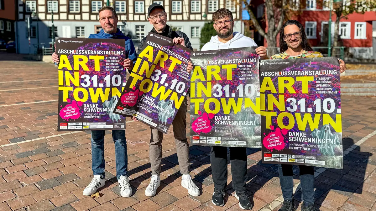 Die Beteiligten der Aktion Art in Town auf dem Muslenplatz in Schwenningen sind voller Vorfreude (von links): Martin Benzing, Dirk Werner, Sebastian Fritz und Jens Ravari.