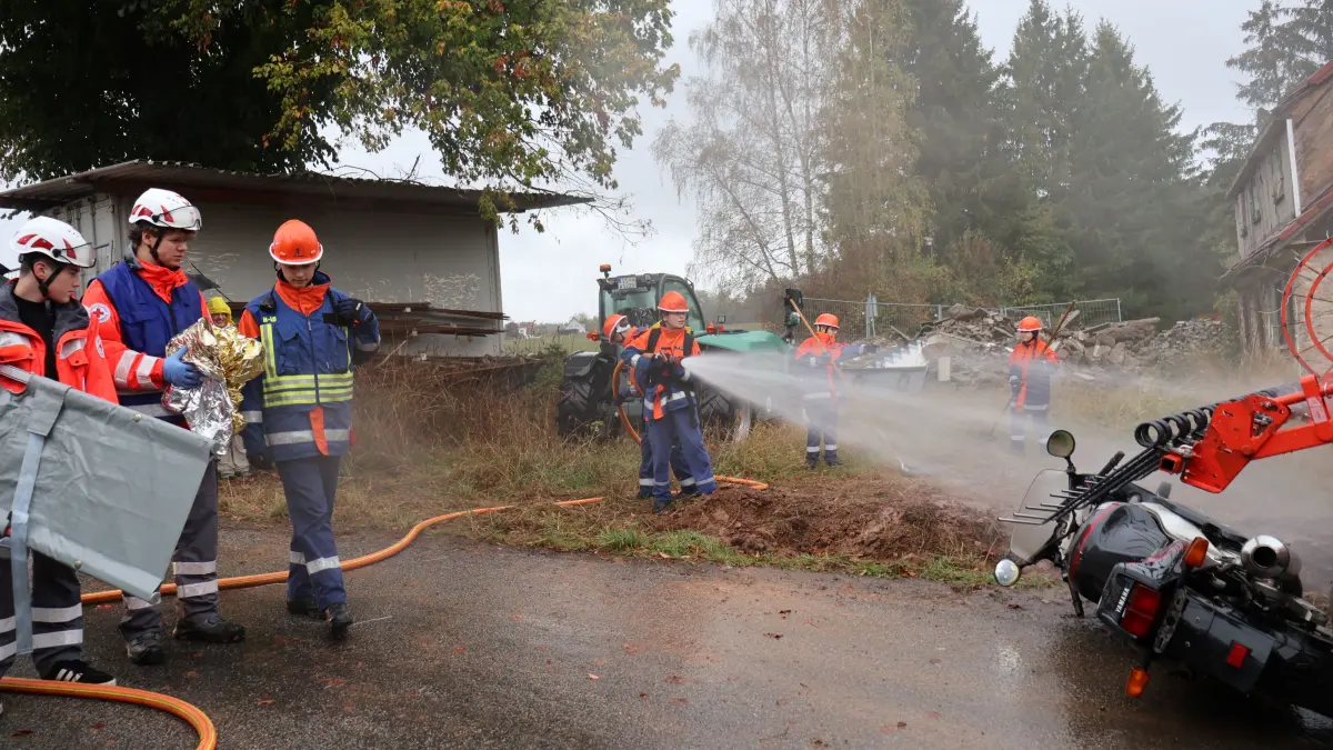 Traditionell zeigt auch der Nachwuchs bei der Hauptprobe der Tannheimer Feuerwehr sein Können.