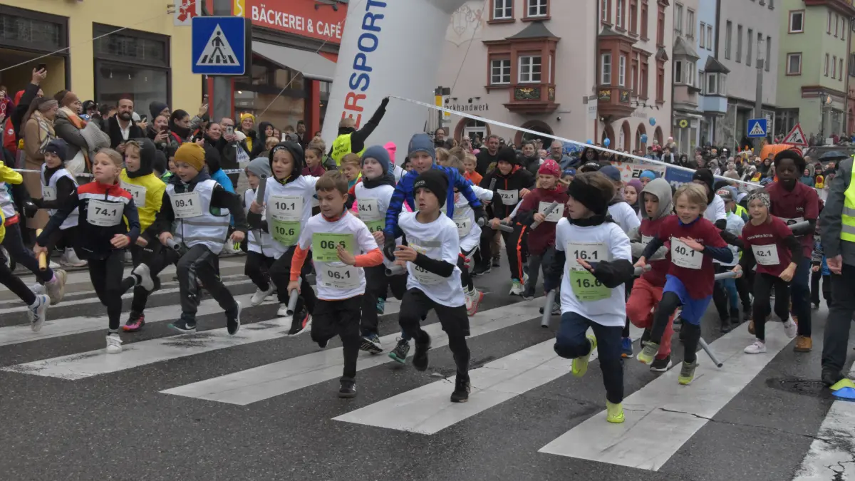 Die Läufer geben ihr Bestes beim Volksbanklauf in Rottweil.