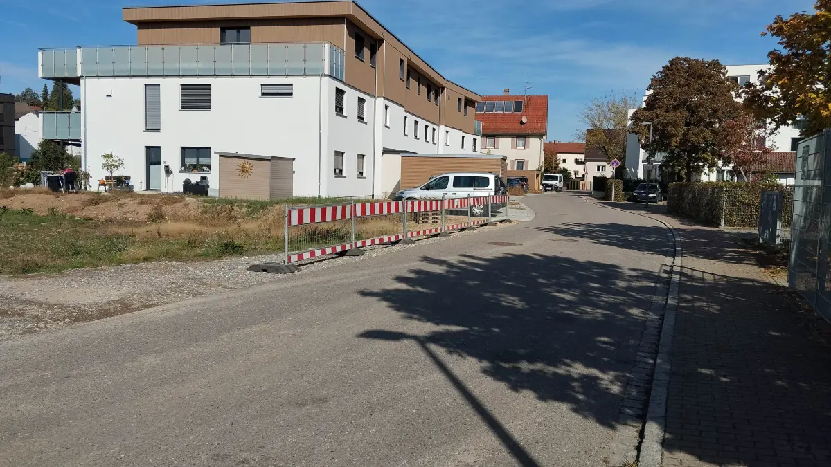 Ein Bürger wünscht, dass der Kanderweg im Abschnitt Kanderweg 9 bis Fischinger Straße zur Einbahnstraße wird.