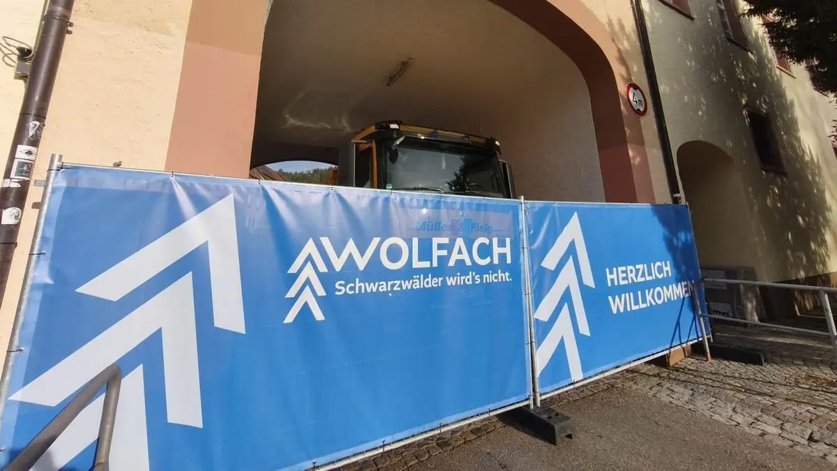 Zum Kuchenmarkt 2025 gab es in Wolfach erstmals Zufahrtssperren. Die soll es auch in diesem Jahr wieder geben, sind aber ein separater Zusatz zum Sicherheitskonzept.