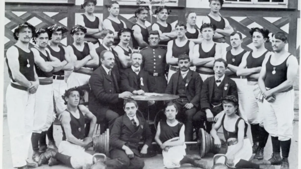 Kraftsportverein Deutsche Eiche Gruppenbild 1910
