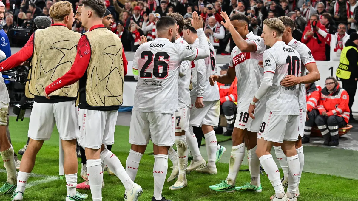 UEFA Champions League: VfB Stuttgart vs. Atletico de Madrid; 20.10.2026: STUTTGART, GERMANY 20. OCTOBER: Stuttgart celebrate the goal to make it 1-0 by Jamie LEWELING VfB Stuttgart 18 / Tor / Torschuetze / Freude / Happy during the UEFA Champions League Match between VfB Stuttgart vs. Atletico Madrid at Matchday 3 at MHP Arena Copyright: xBEAUTIFULxSPORTS/Goldbergx