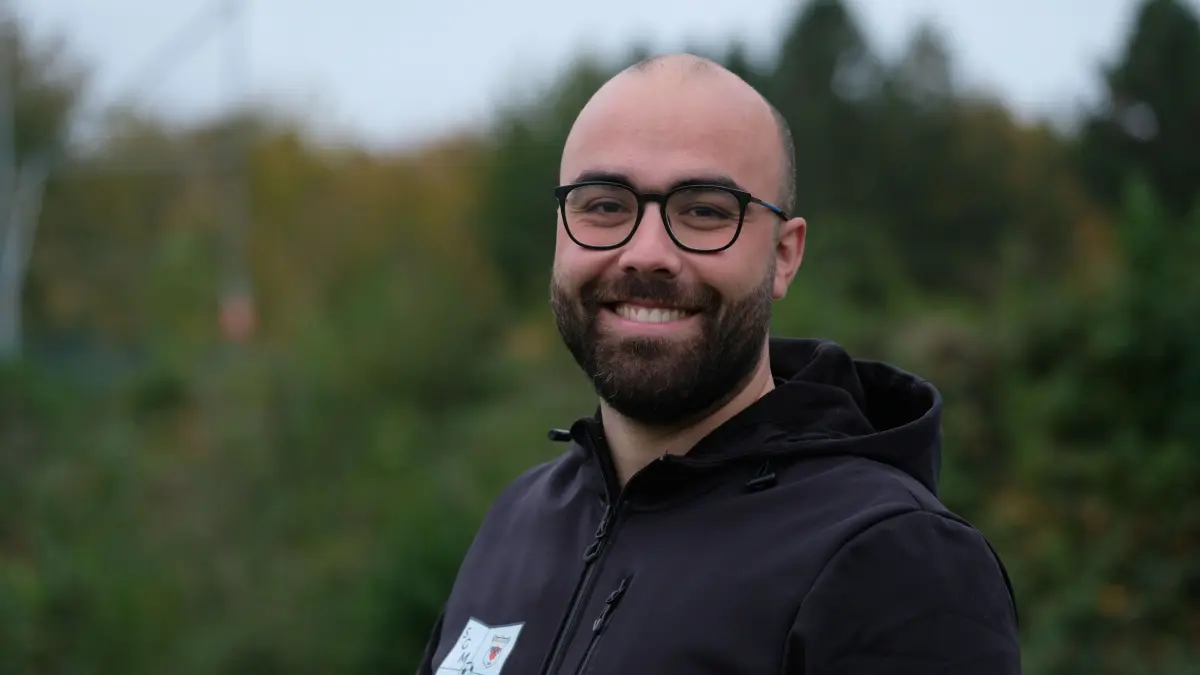 Fabrizio Sanfilippo ist seit vier Jahren Trainer bei der SGM Bierlingen/Weiler, die im Sommer das erste Mal den Aufstieg in die Regionenliga geschafft hat.