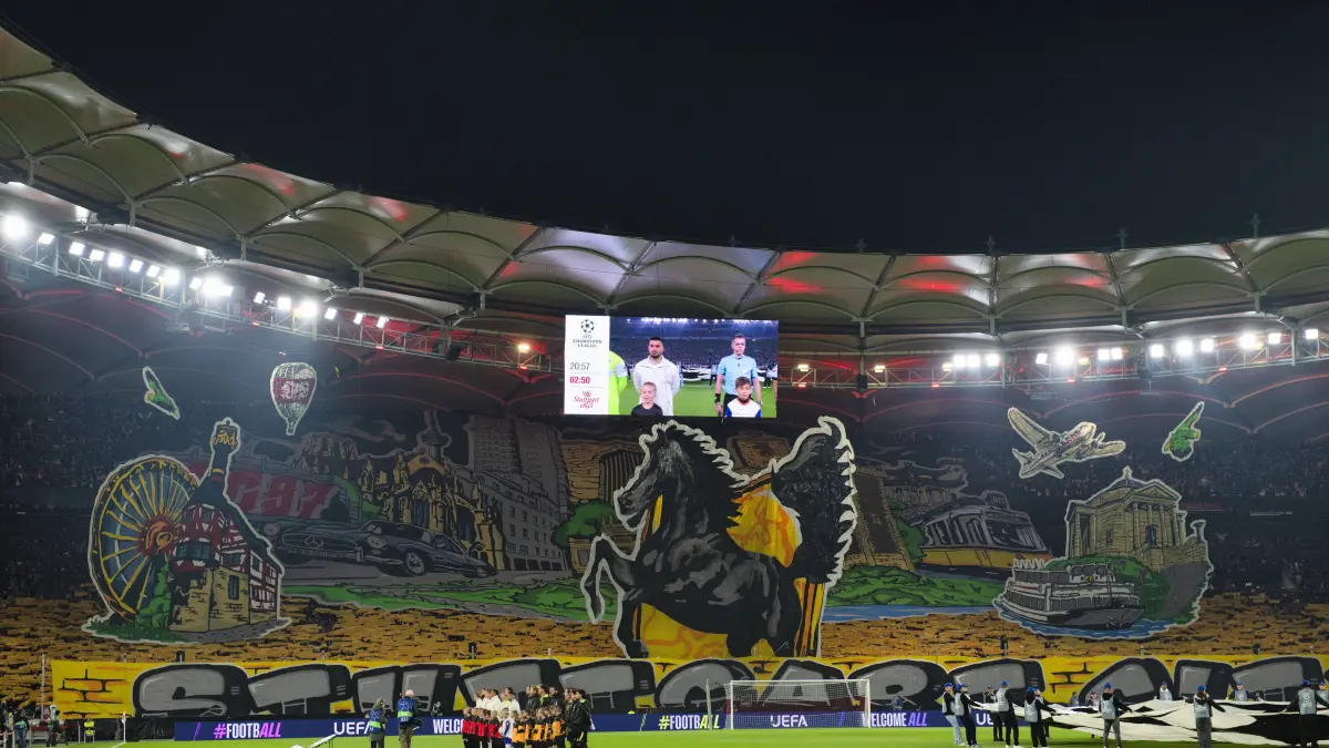 Choreo, Choreographie, Fanaktion VfB Stuttgart mit Roessle und Sehenswuerdigkeiten von Stuttgart Champions League VfB Stuttgart vs Atletico Madrid 20.10.2026 DFL REGULATIONS PROHIBIT ANY USE OF PHOTOGRAPHS AS IMAGE SEQUENCES AND/OR QUASI-VIDEO Champions League VfB Stuttgart vs Atletico Madrid *** Choreo, choreography, VfB Stuttgart Fan Event with Roessle and Stuttgart Landmarks Champions League VfB Stuttgart vs. Atlético Madrid October 20, 2026 DFL REGULATIONS PROHIBIT ANY USE OF PHOTOGRAPHS AS IMAGE SEQUENCES AND/OR QUASI-VIDEO Champions League VVfB Stuttgart vs. Atlético Madrid