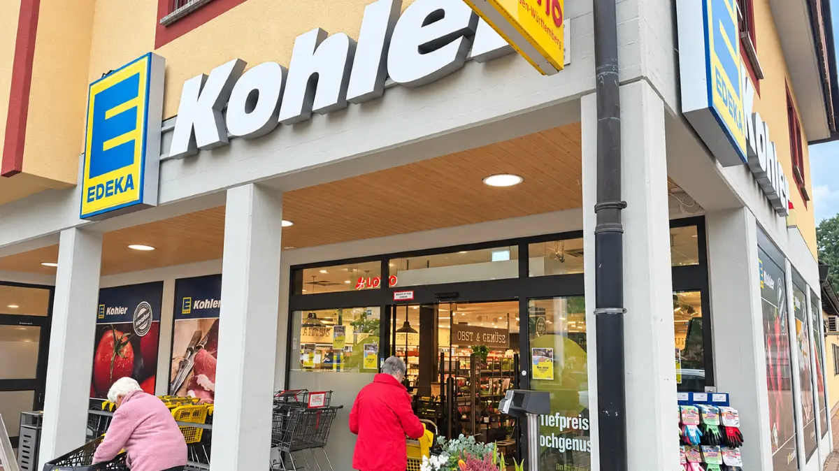 Der Edeka-Markt in Sulz: Am Eingang ist bereits das Kartenlesegrät aufgebaut.