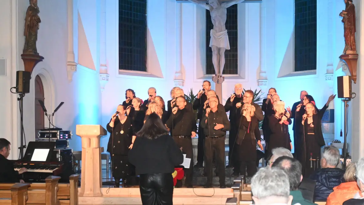 Der Villinger Gospelchor „Voices of Joy“ am Samstag in der St. Martin Kirche in Irslingen