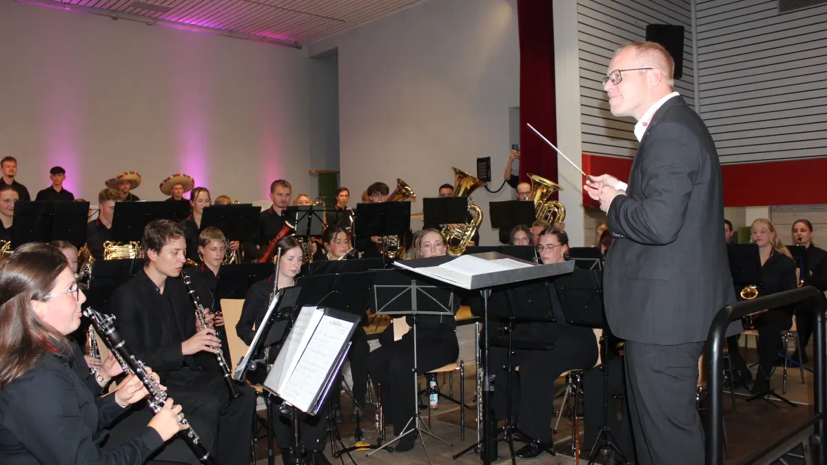 Doppelkonzert JMS Burladingen Junge Bläserphilharmonie Zollernalb