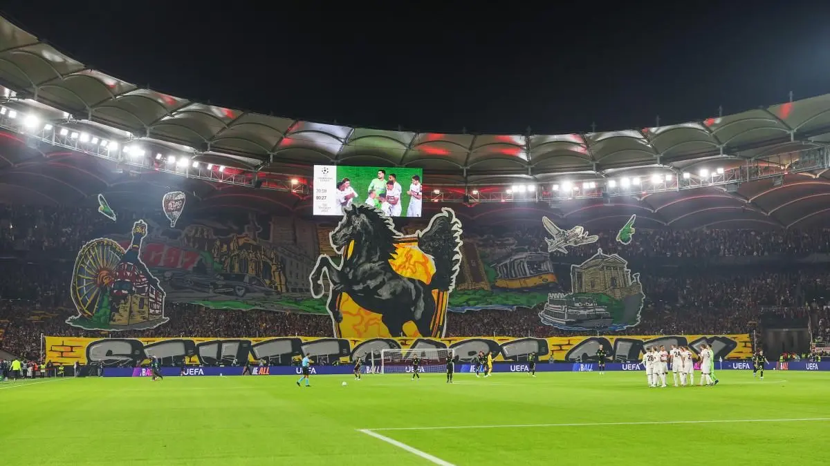 BAU // Stuttgart , Fußball UEFA Champions League VfB Stuttgart vs. Atletico Madrid , Choreo in Cannstatter Kurve